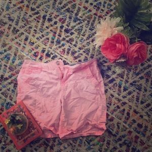 These are bright pink Old Navy shorts!! 🛍